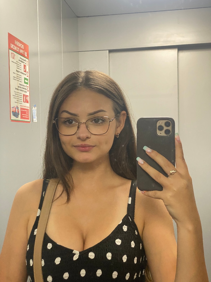 Sexy model Stacy in Guwahati